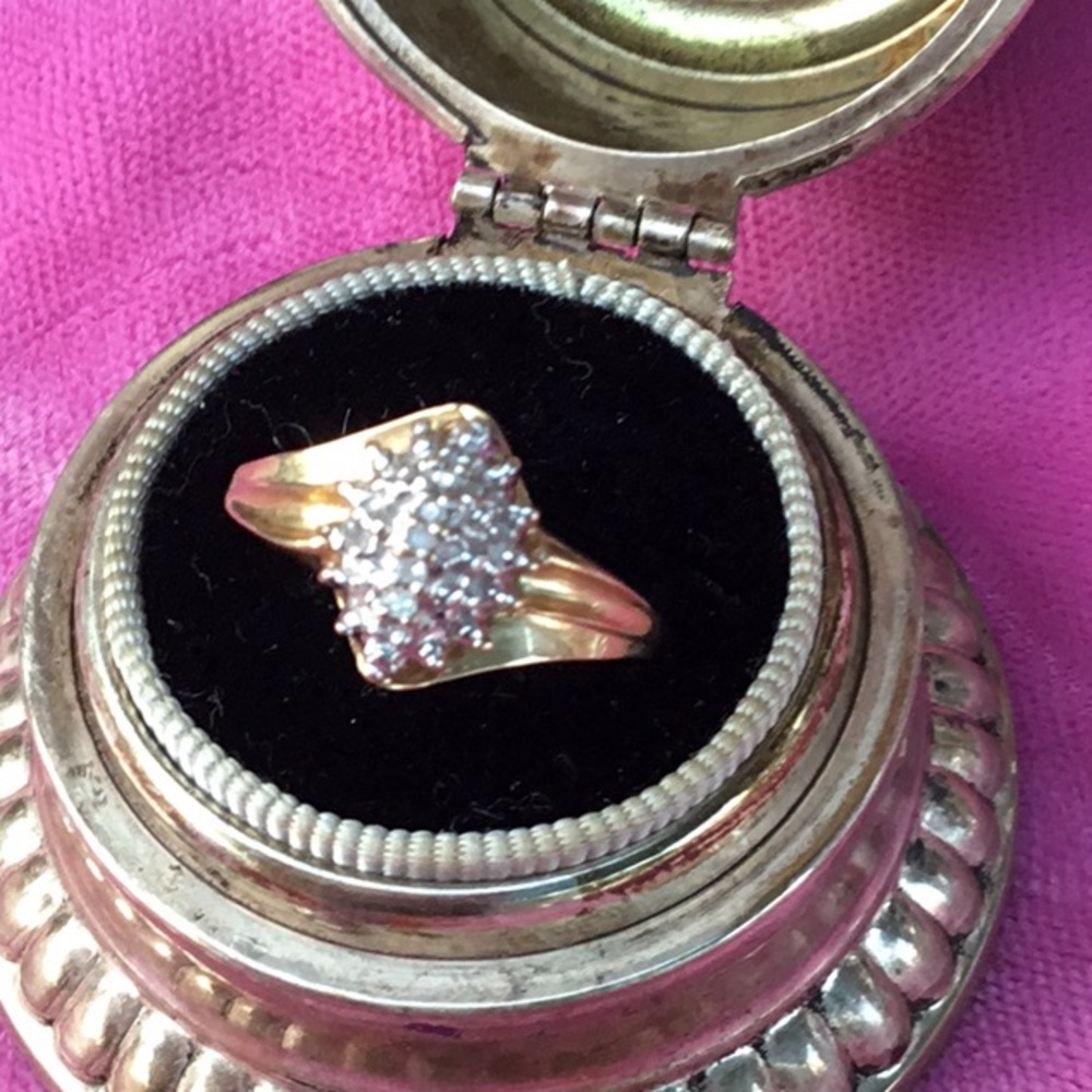 10k gold diamond ring vintage cluster dinner